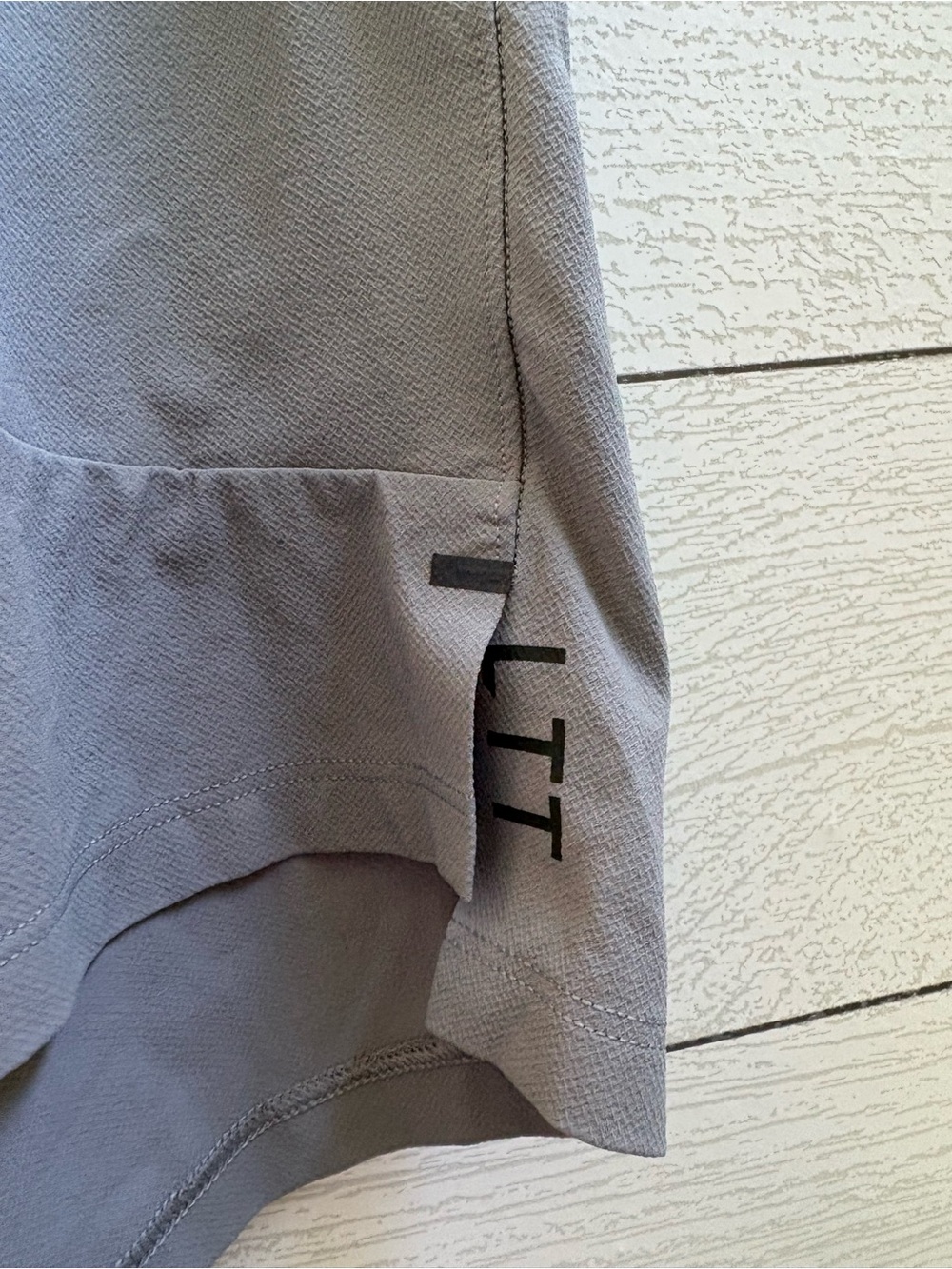 Lululemon License to Train Linerless Short 7” Rhino Grey Size Large - Picture 9 of 16